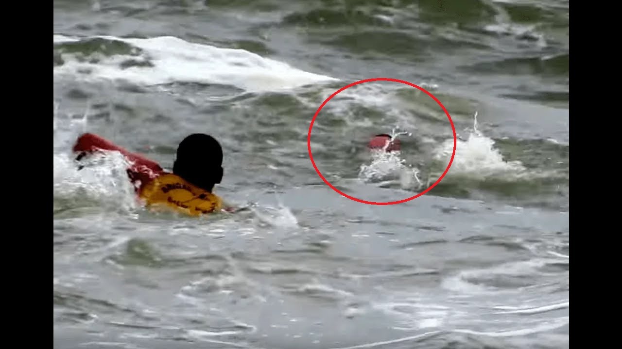 DRAMÁTICO: Ação Rápida dos Guarda-Vidas de Torres - RS Salva Banhista