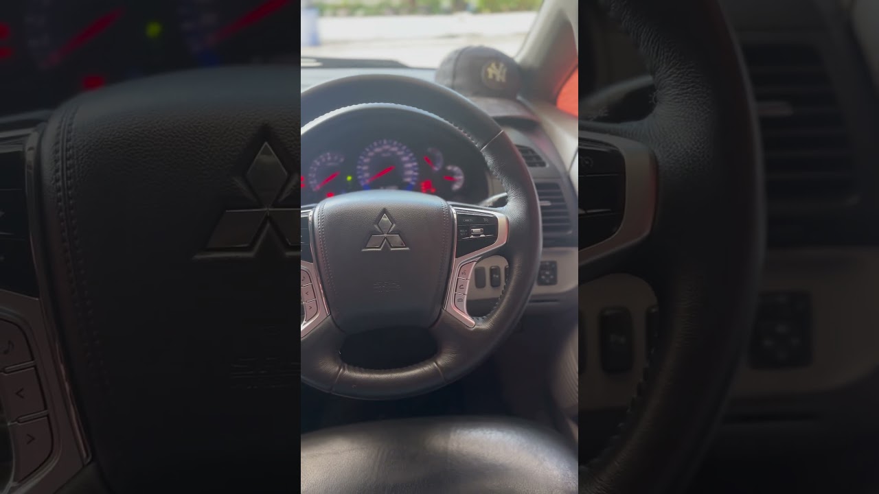Simple and elegant Mitsubishi Grandis dashboard