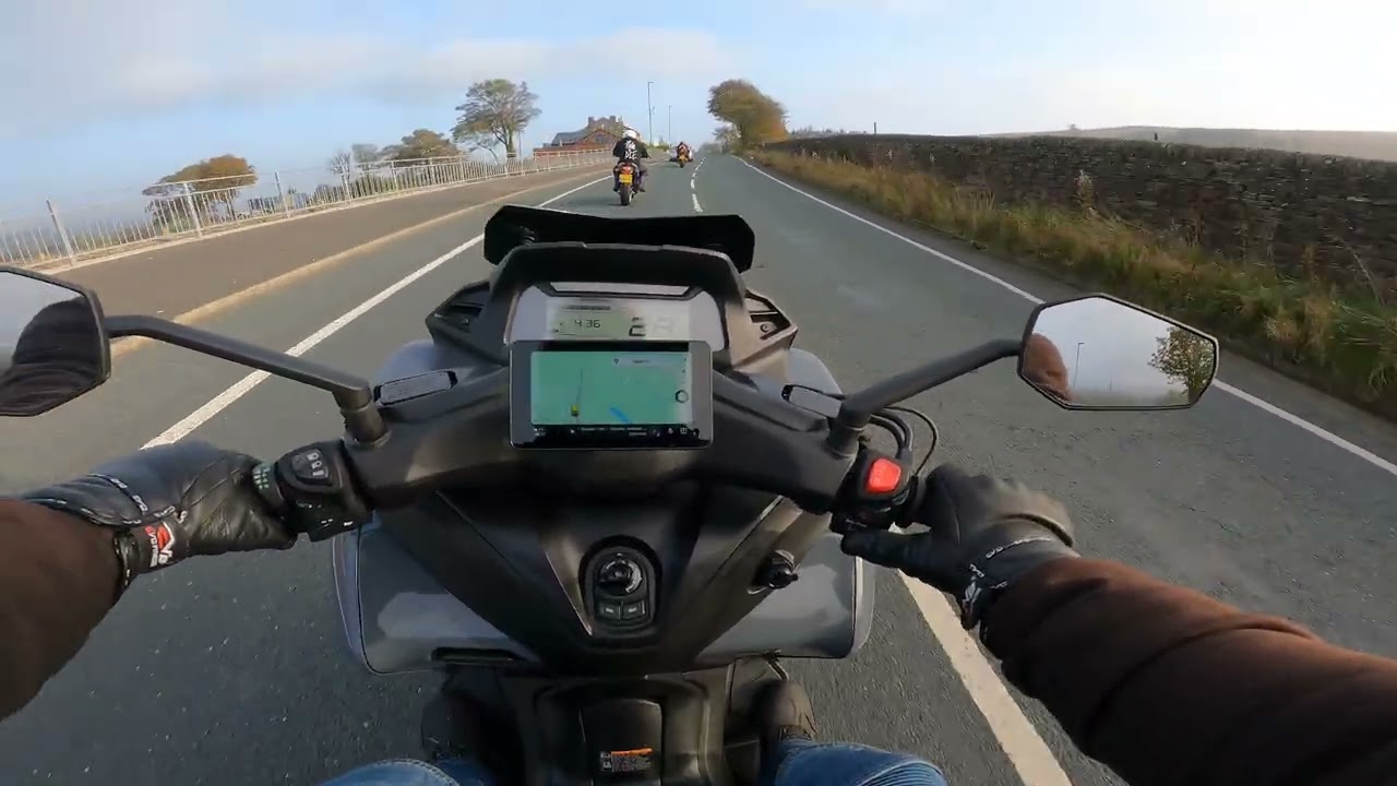 Yamaha Tricity 300. Было очень туманно.