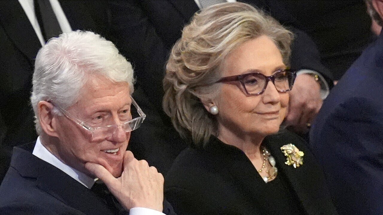 Clintons reverse course, agree to testify to Congress as part of Epstein probe