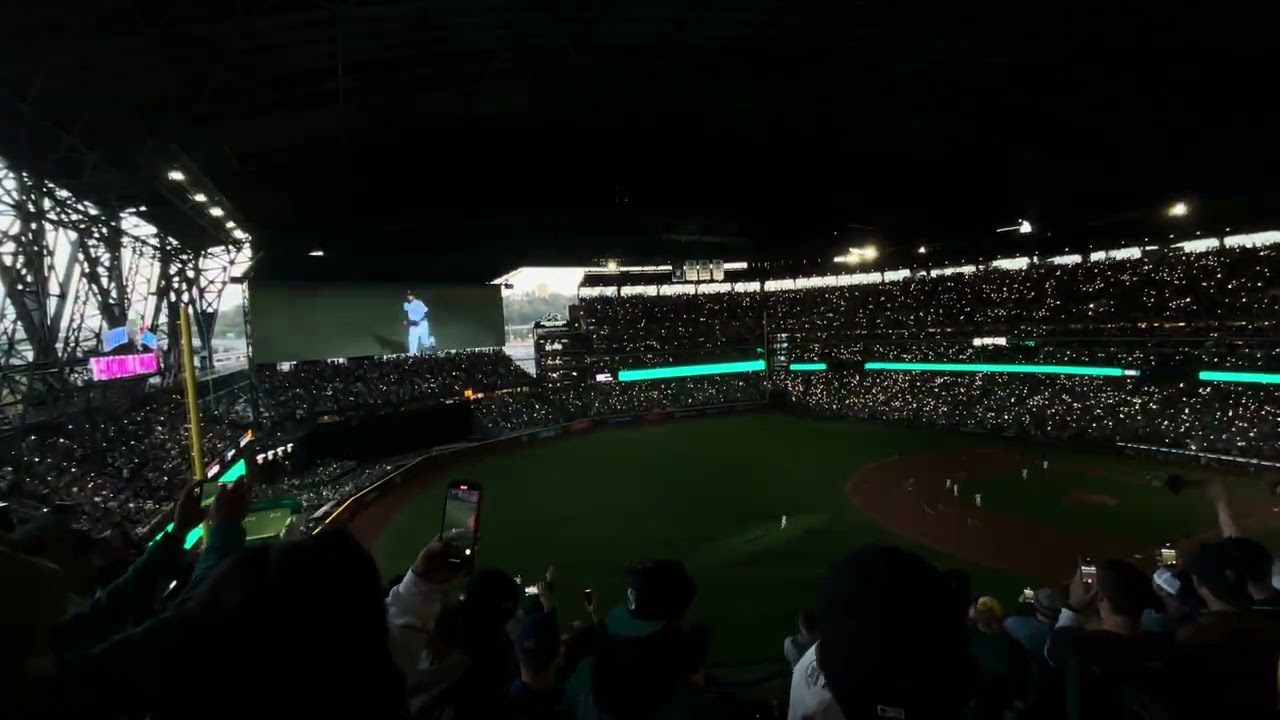 Andres Munoz Entrance ALCS Game 5 vs Toronto Blue Jays, 10/17/25 T-Mobile Park, Seattle, Washington