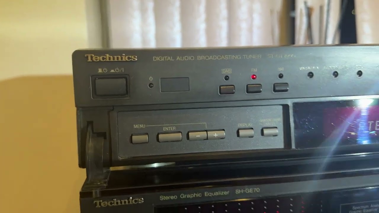 Technics ST GT1000 Digital Audio Broadcasting Tuner