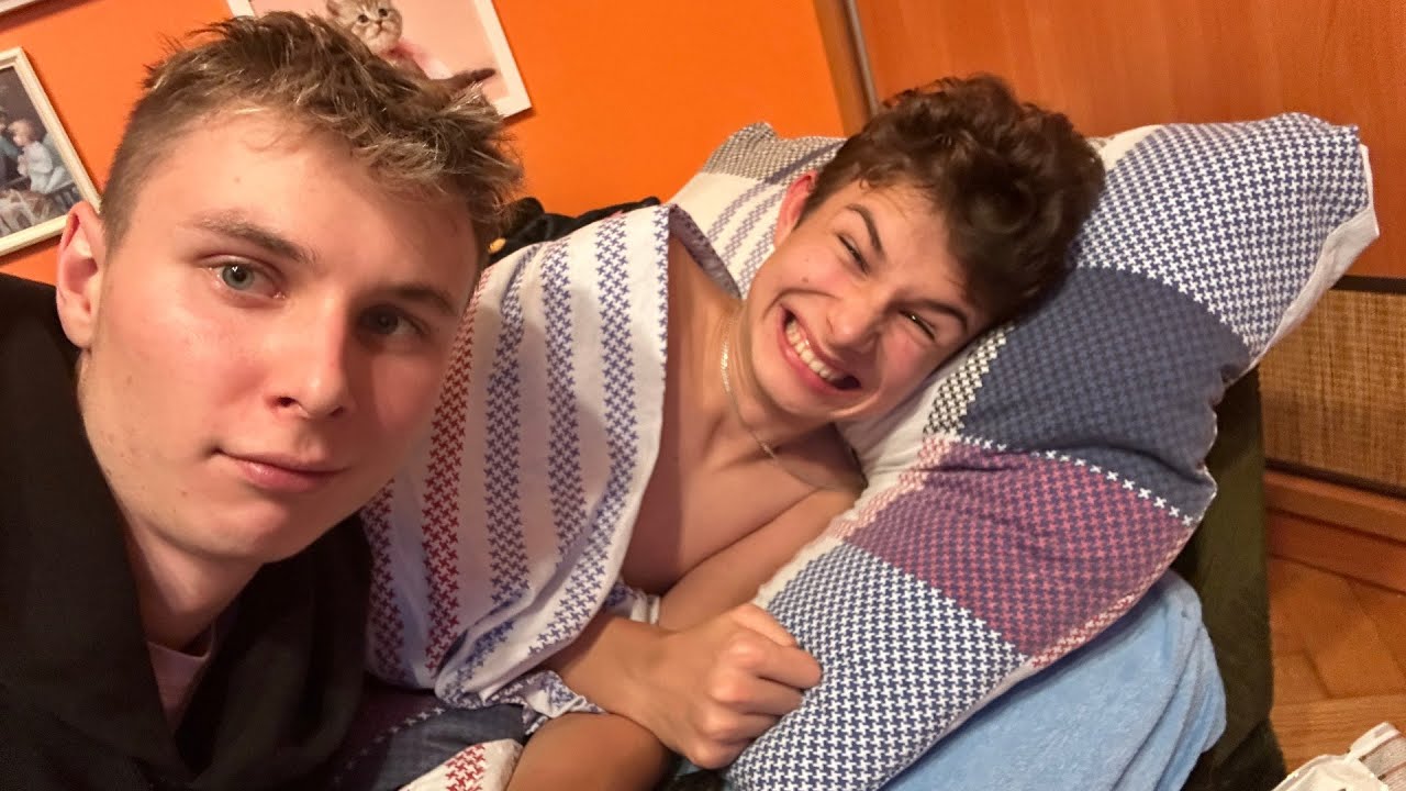 BRAT JEST ADOPTOWANY ALE O TYM NIE WIE