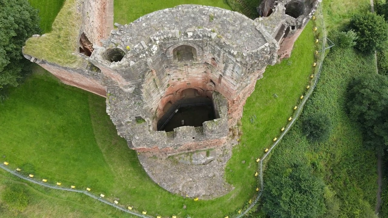 Bothwell castle in 4k (13century)