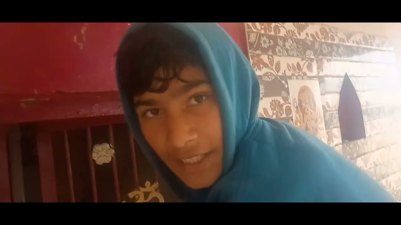 To guys main Mandir se ghumne aaya tha#minivlog #viral #travelvlog #khet ghumne ka blog