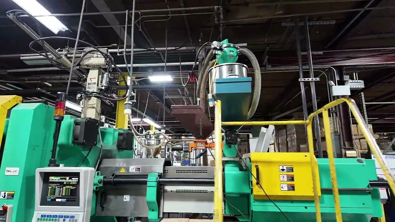 359 Ton 18 Oz Arburg 720S-3200-1300 Injection Molding Machine 2004