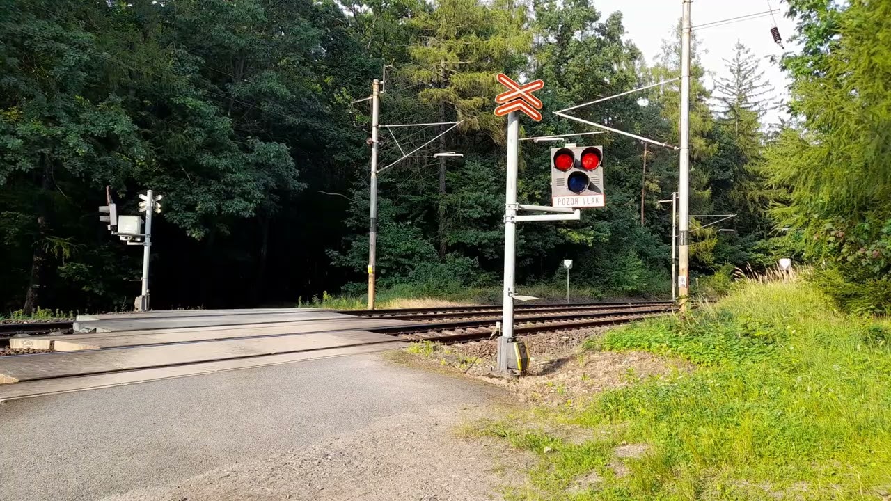 Železniční přejezd Římovice - Golčův Jeníkov (P3705) - Šikmý 16.8.2025/ czech level crossing