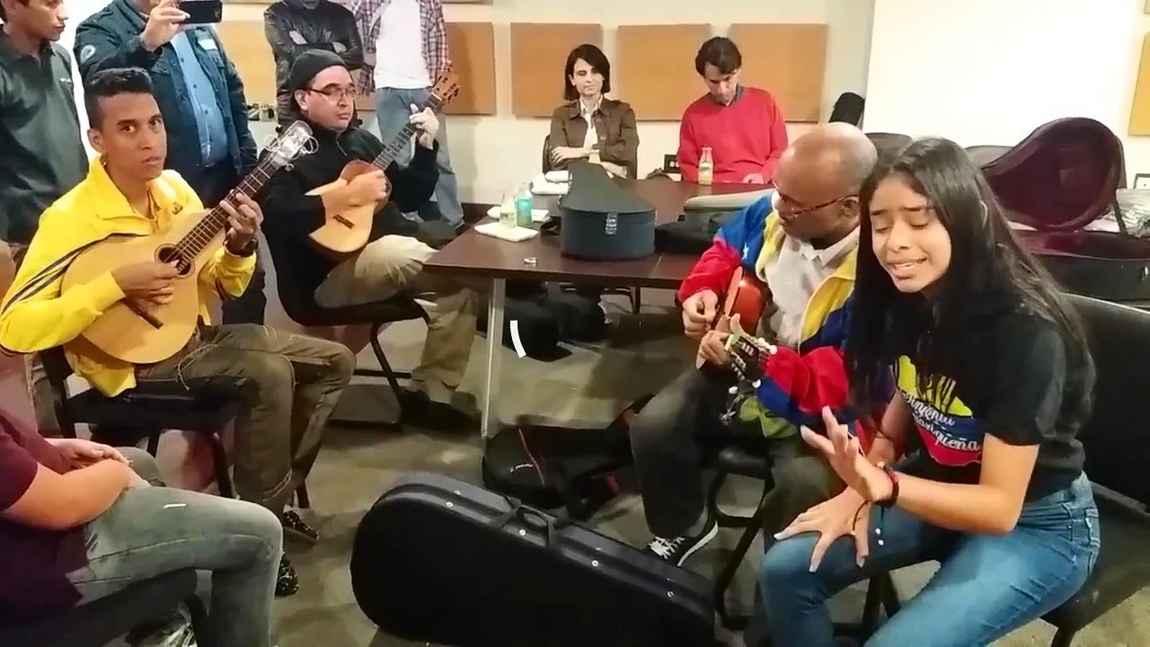 Pueblos Tristes - Otilio Gal&iacute;ndez