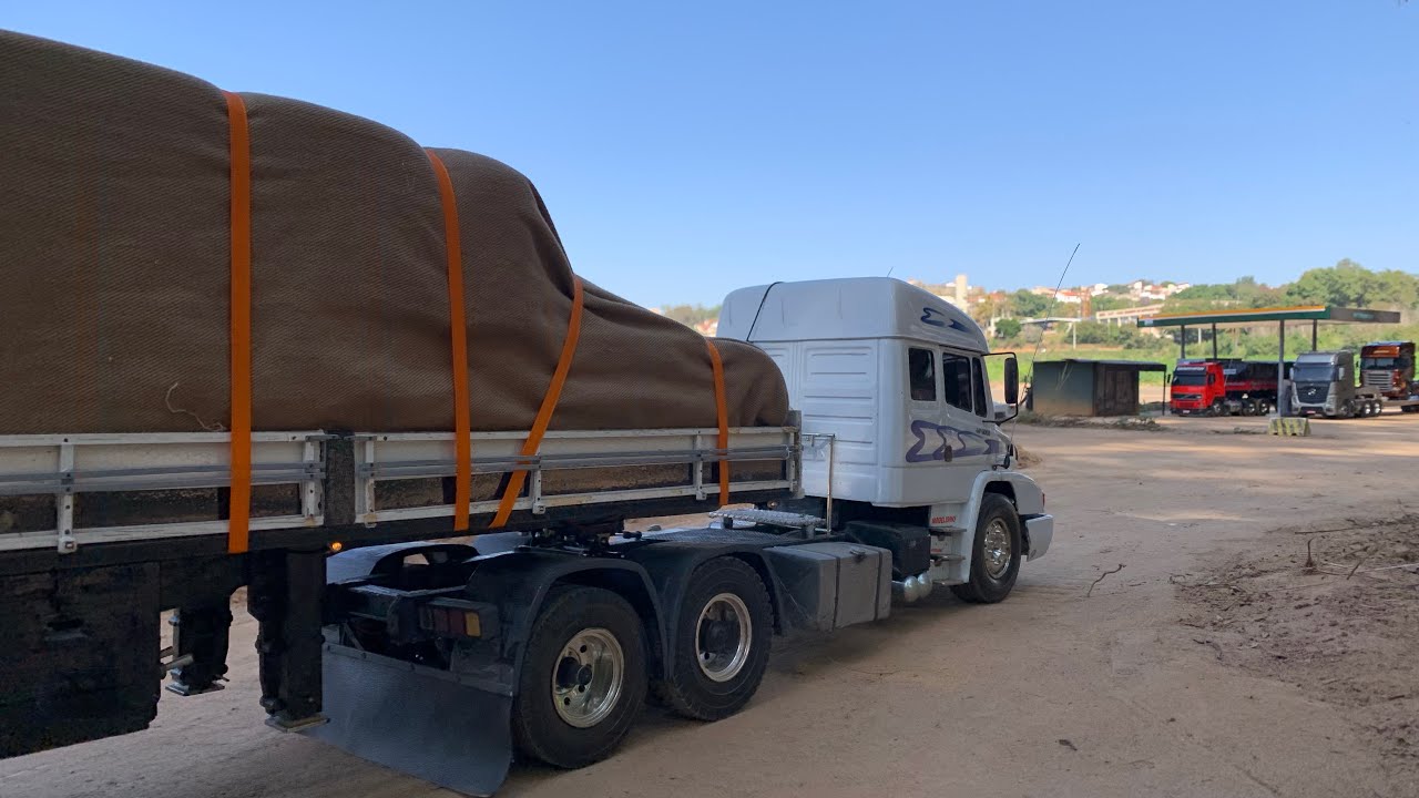 Caminhões acelerando na transamazônica truckmodelismo