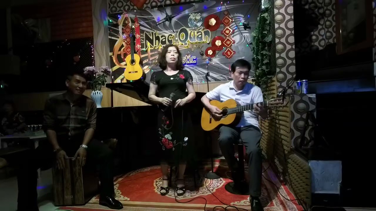 Đêm trao kỷ niệm/ Minh Hương
