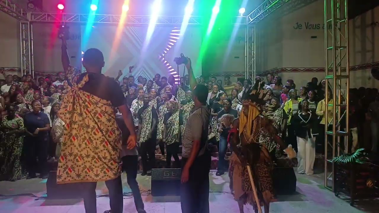 Toyemba, tobina & Izenu: By les choristes de la paroisse de la Résurrection, Lemba-Salongo, ARCHIKIN