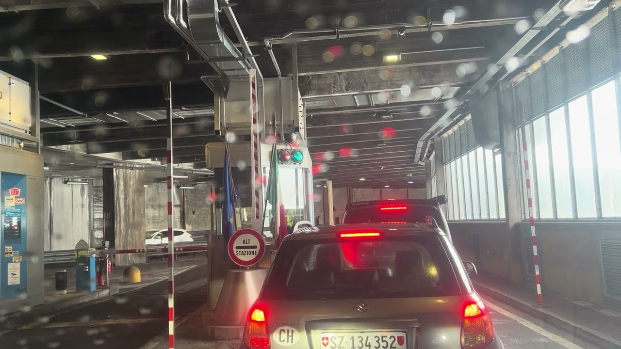 The Italian border with Switzerland 🇮🇹🇮🇹🇨🇭🇨🇭27-3-24