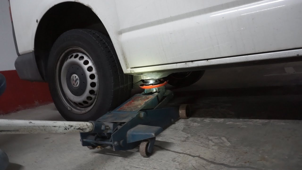 Anleitung Reifenwechsel Radwechsel mit Wagenheber VW T5 Winterreifen / Sommerreifen Bremsen prüfen