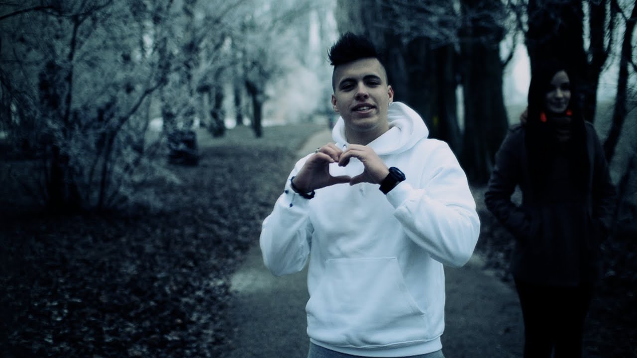 PARAZITT - POZITÍV (ft. NATY) - OFFICIAL VIDEOCLIP