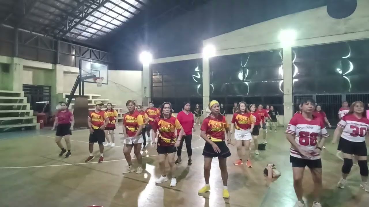 @knlphysicalfitness1425 Monday zumba with ZIN Romer. Music belongs to the rightful owner 