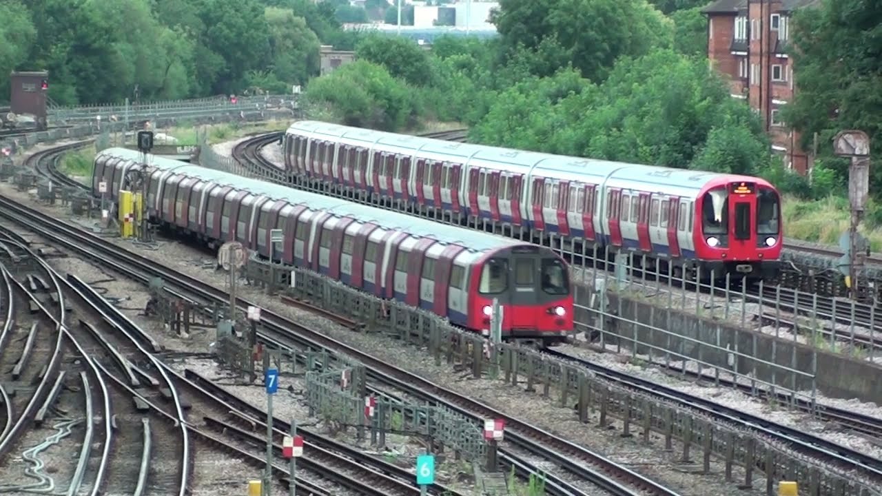(2012) London Underground Metropolitan & Jubilee Line trains at Wembley Park