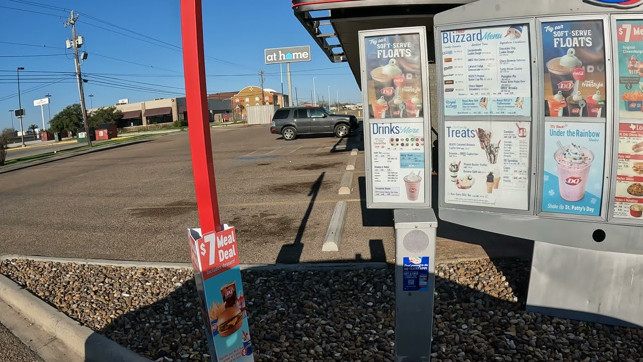 XL Chili Cheese Dog, Dairy Queen Drive Thru, Greenwood Dr, Corpus Christi, Texas, Closed till 10am