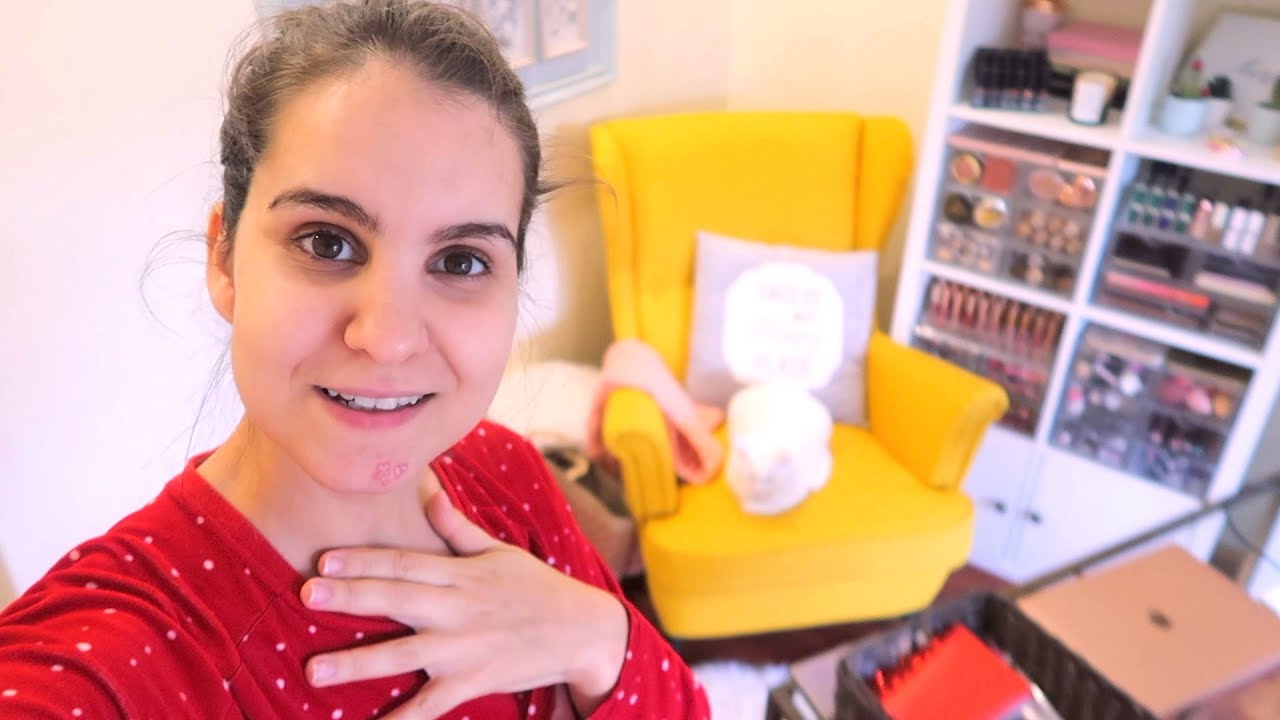 VLOG - Limpeza e Organização Coleção de maquilhagem! / Estúdio | Sara Ferreira