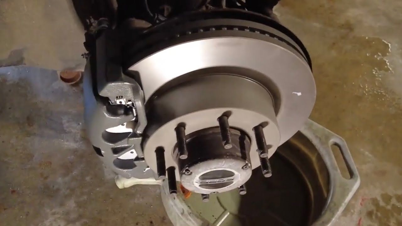 Замена тормозного суппорта Ford F250. КАК ПРОКАЧАТЬ?