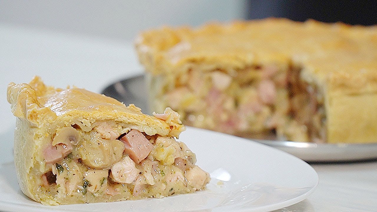 BEST Creamy CHICKEN Ham and Mushroom pie. THE ONLY chicken pie you’ll want