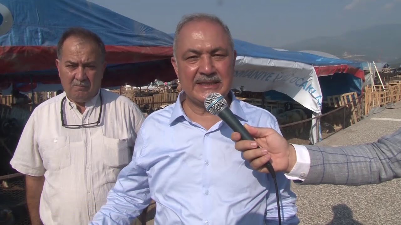 Osmaniye Belediye Başkanı Kadir Kara, kurbanlık hayvan pazarını ziyaret etti.