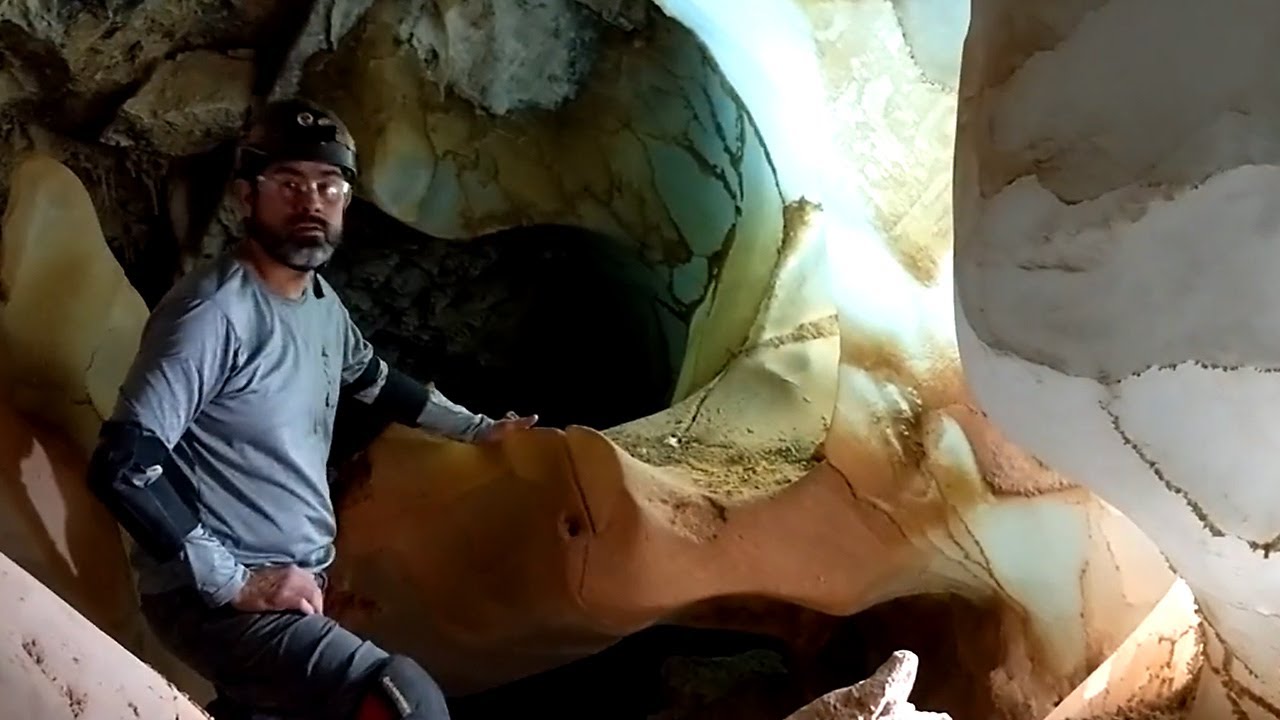Giant crystals the size of cars?! King Solomon's Cave, Nevada, USA