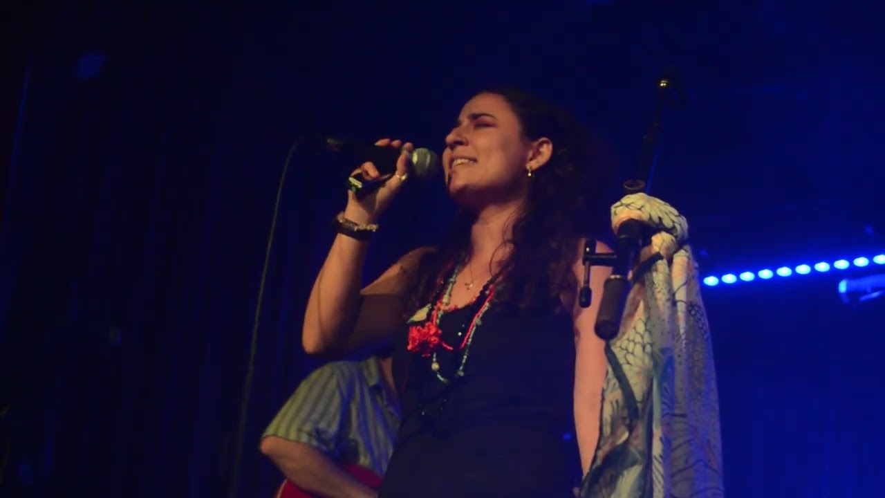 Cori Strell & The Honeys – House of the Rising Sun