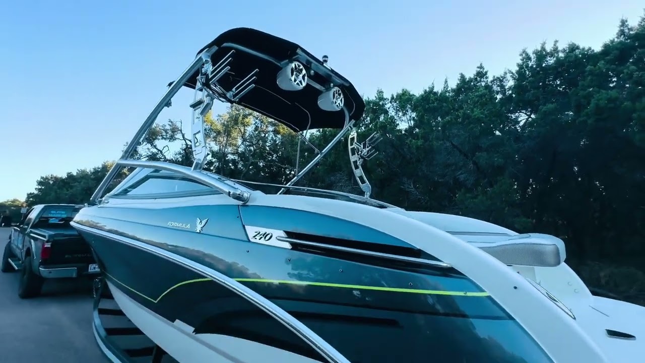2020 Formula 240 BR SURF Exterior Walk Around