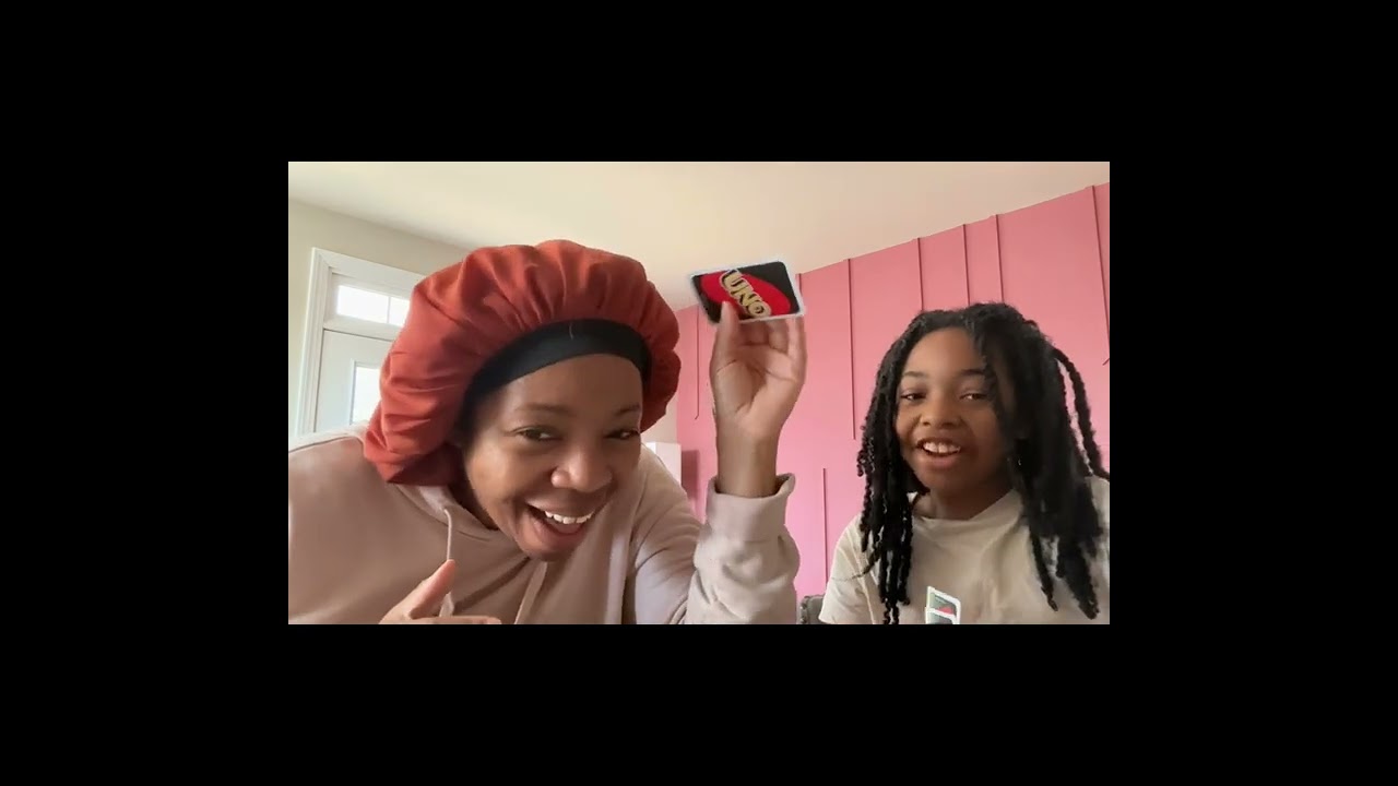 Me and my daughter are playing Uno