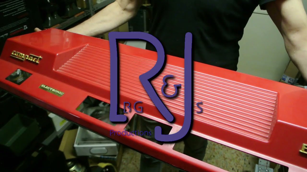 Repair of italian vintage FARFISA compact, organ of the sixties, and brief test.