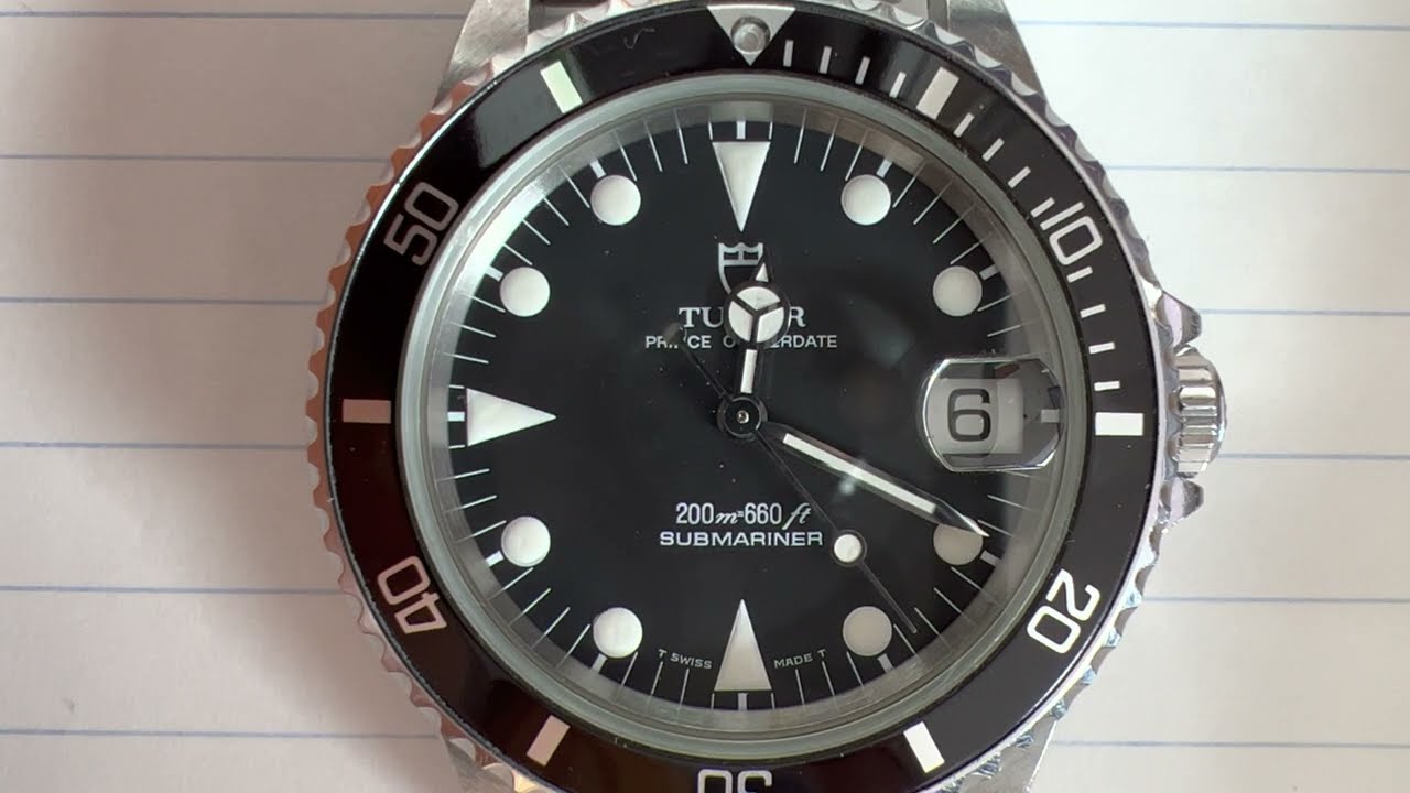 Tudor Submariner 36mm telling time