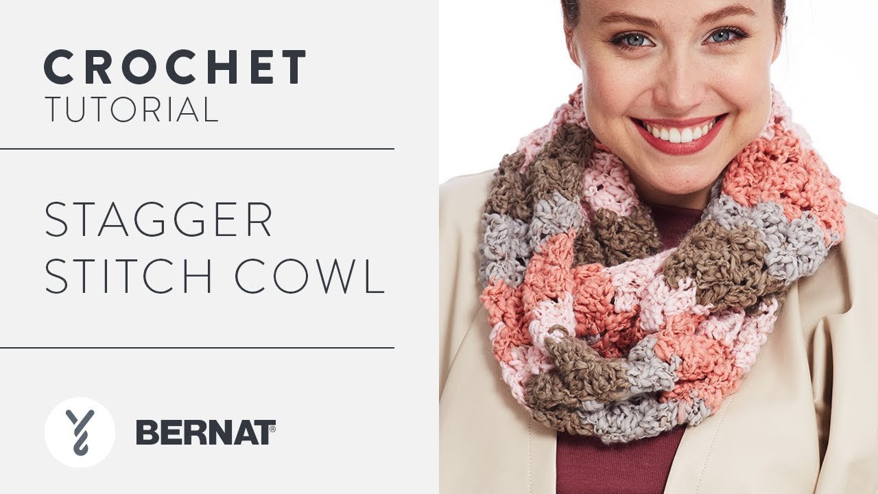 How to Crochet a Color-Blocked Cowl | Easy Stagger Stitch Pattern