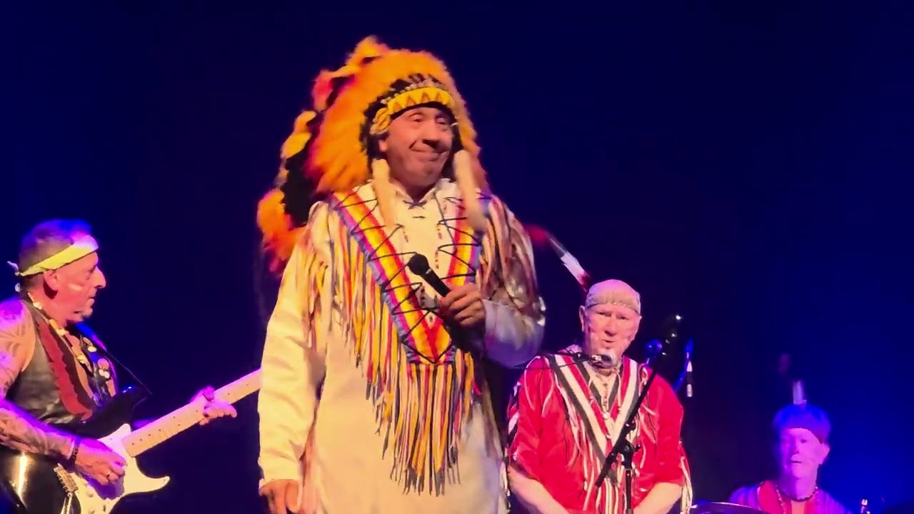 The Indians Showband - Noel Brady - For the Good Times