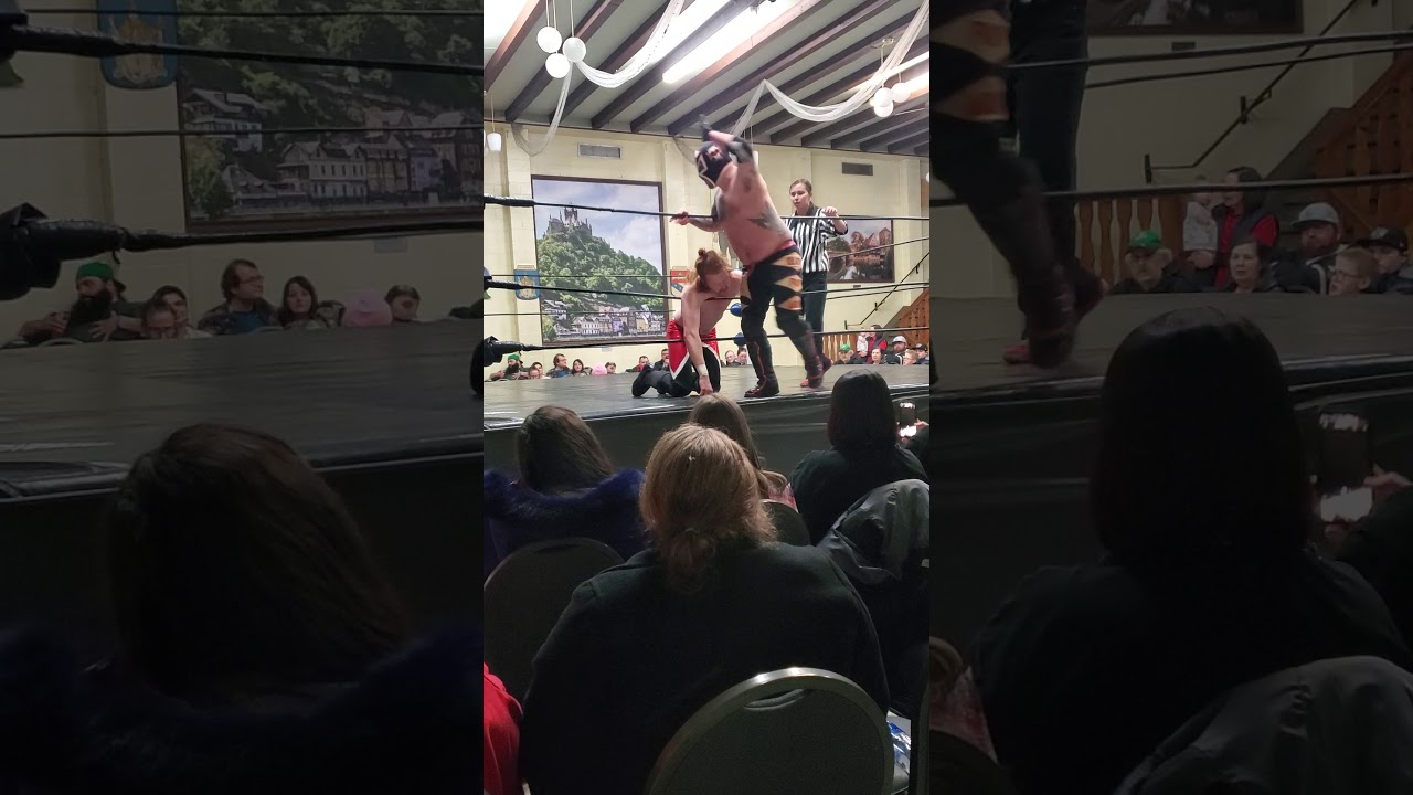El assisino vs Levi Knight