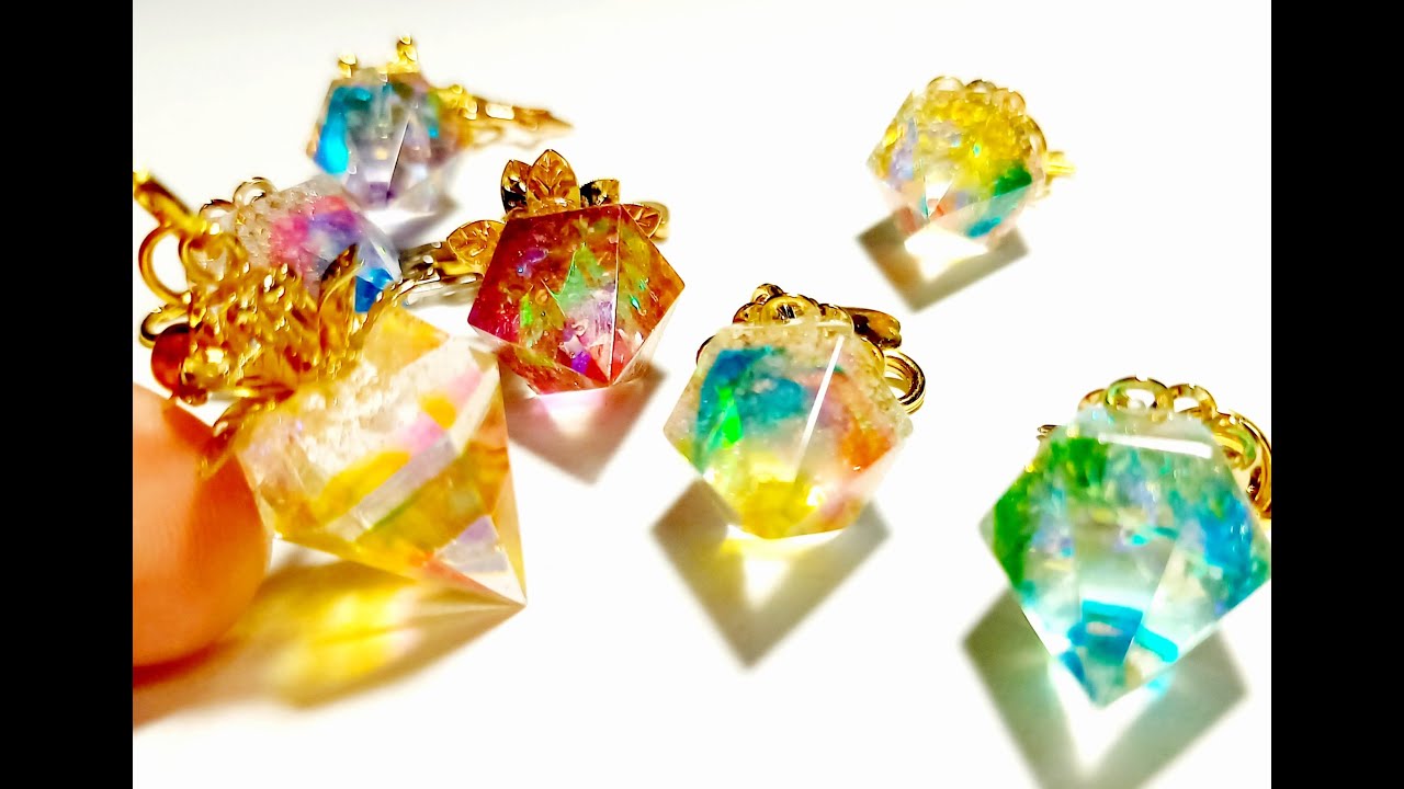 UVレジン　宝石型の簡単オーロラファスナーチャーム作ってみた　resin