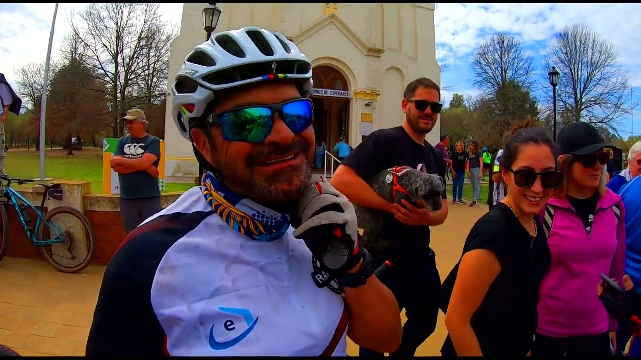 CICLISTAS LLEGANDO A SAN JOSÉ