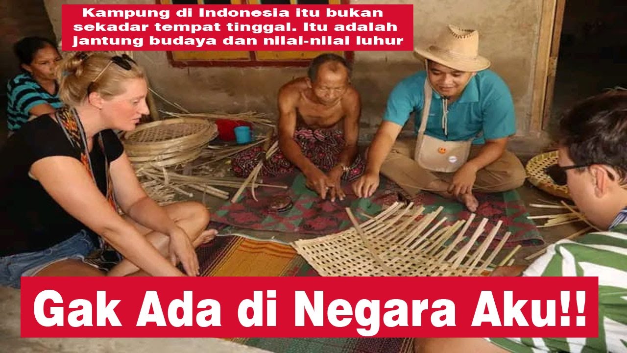 Bule Ini Syok Lihat Gotong Royong di Kampung Indonesia