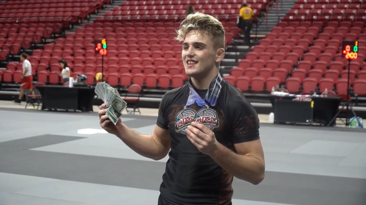 Andrew Tackett defeats 2 ADCC Trials Champions