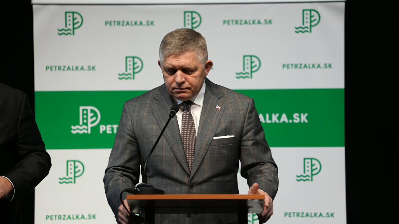 Tlačová konferencia predsedu vlády SR Roberta Fica po výjazdovom rokovaní vlády v Bratislave