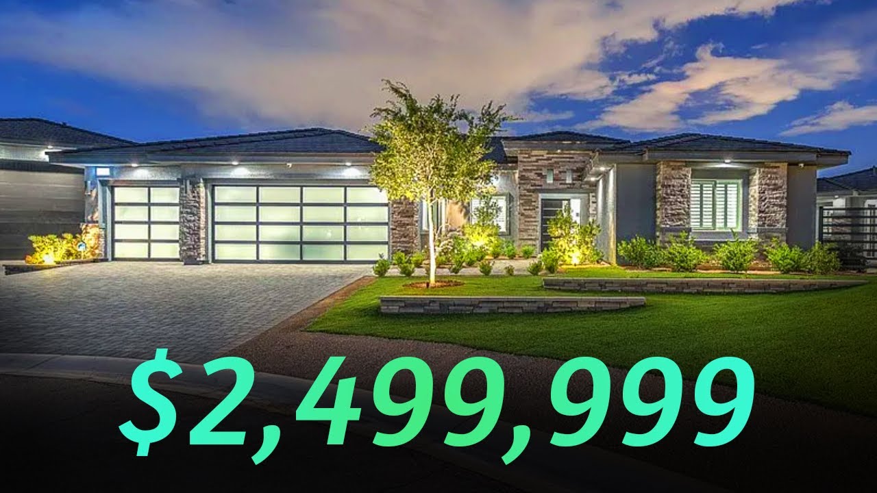 I Toured A $2,499,999 Vegas House With A HUGE Pool & 8 Car Garage! 🤯 (Living in Las Vegas)