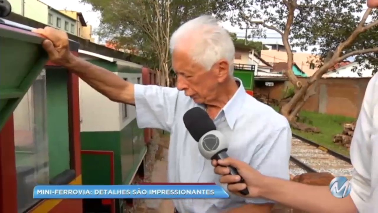 Inusitado: aposentado constrói ferrovia no quintal de casa