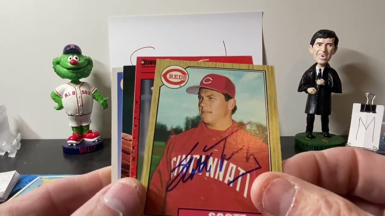 Episode 235 - Awesome Autographs and More!
