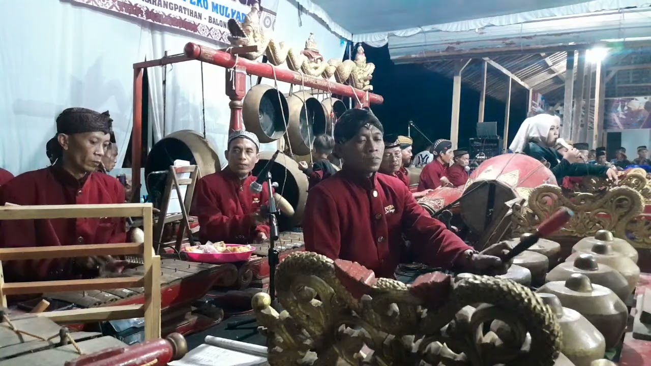 Langgam Tondo moto gelang kalung di tayubke Mulyo Laras 2026 uyon uyon gayeng di malam tahun baru