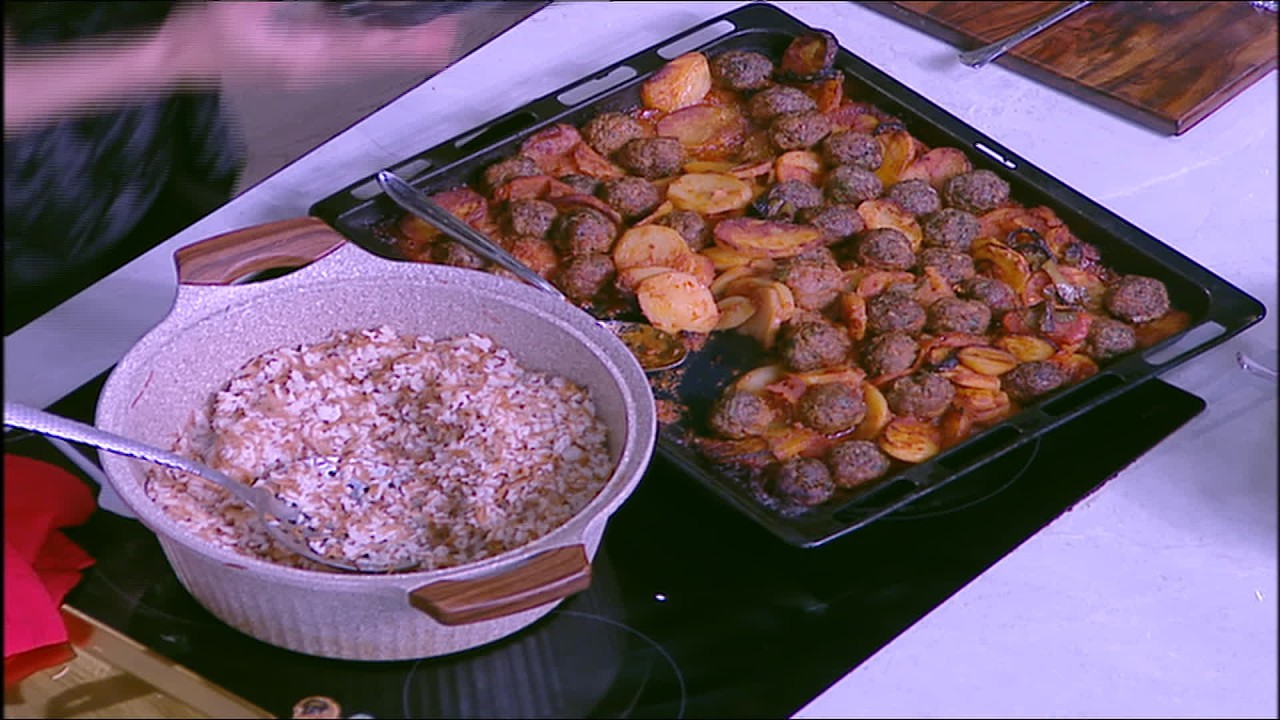 لو بتفكروا تعملوا إطعام ومحتارين في الاكل جربوا وصفتنا دي للكفتة بالبطاطس ❤️👌🏻