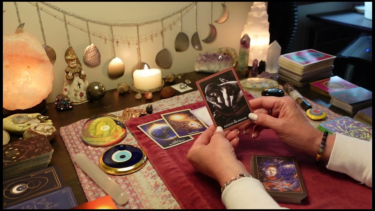 Chosen Ones! Once Someone Gets Close To You, Their Life Is CHANGED.  You're Not Of This World  TAROT