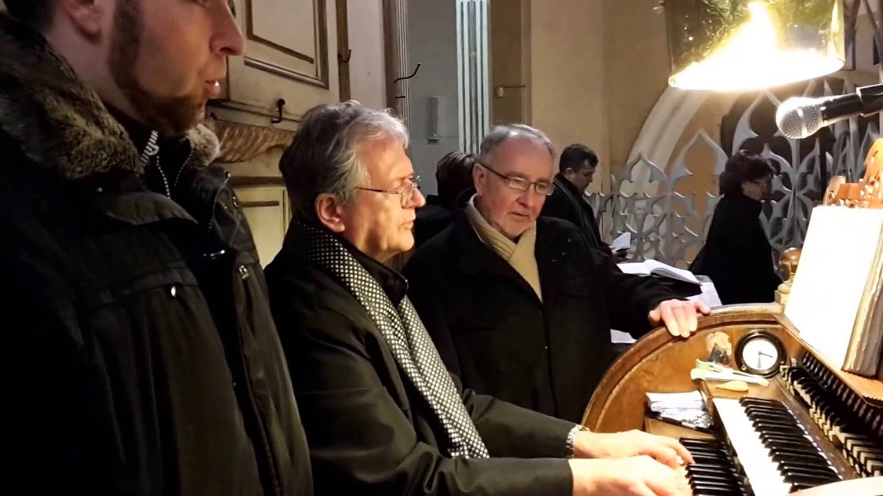 Dicsőség Mennyben az Istennek! Komárom, 2015 karácsonya