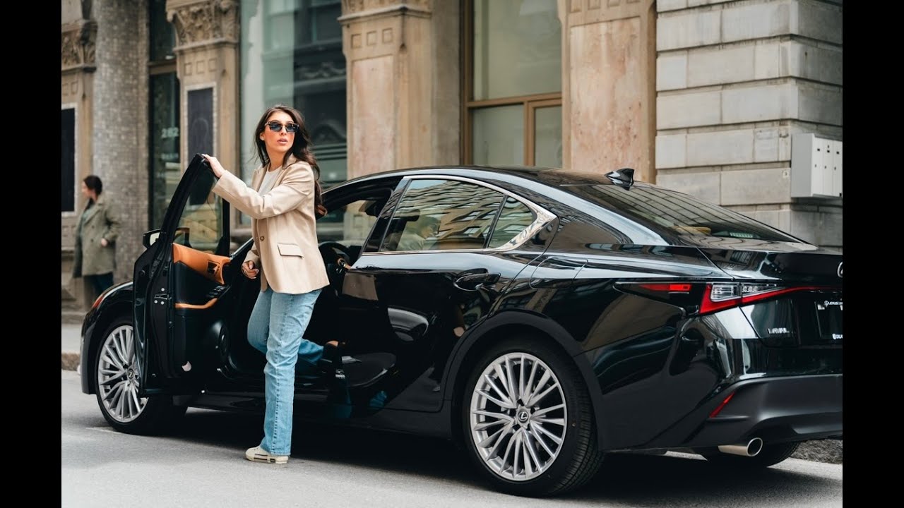 Experience every facet of the Lexus IS 300 AWD