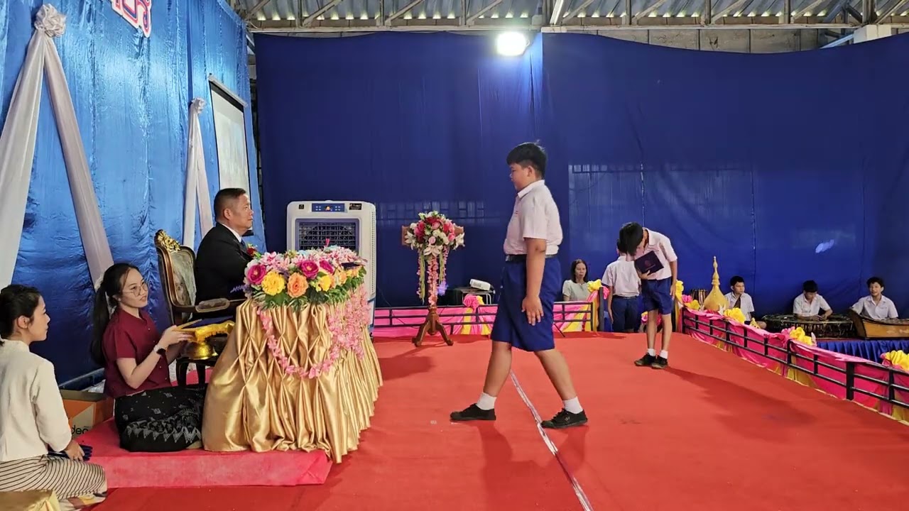 พิธีมอบประกาศนียบัตรแก่บัณฑิตอินเตอร์ ประจำปีการศึกษา 2568  โรงเรียนพิจิตรอินเตอร์ อ.เมือง จ.พิจิตร