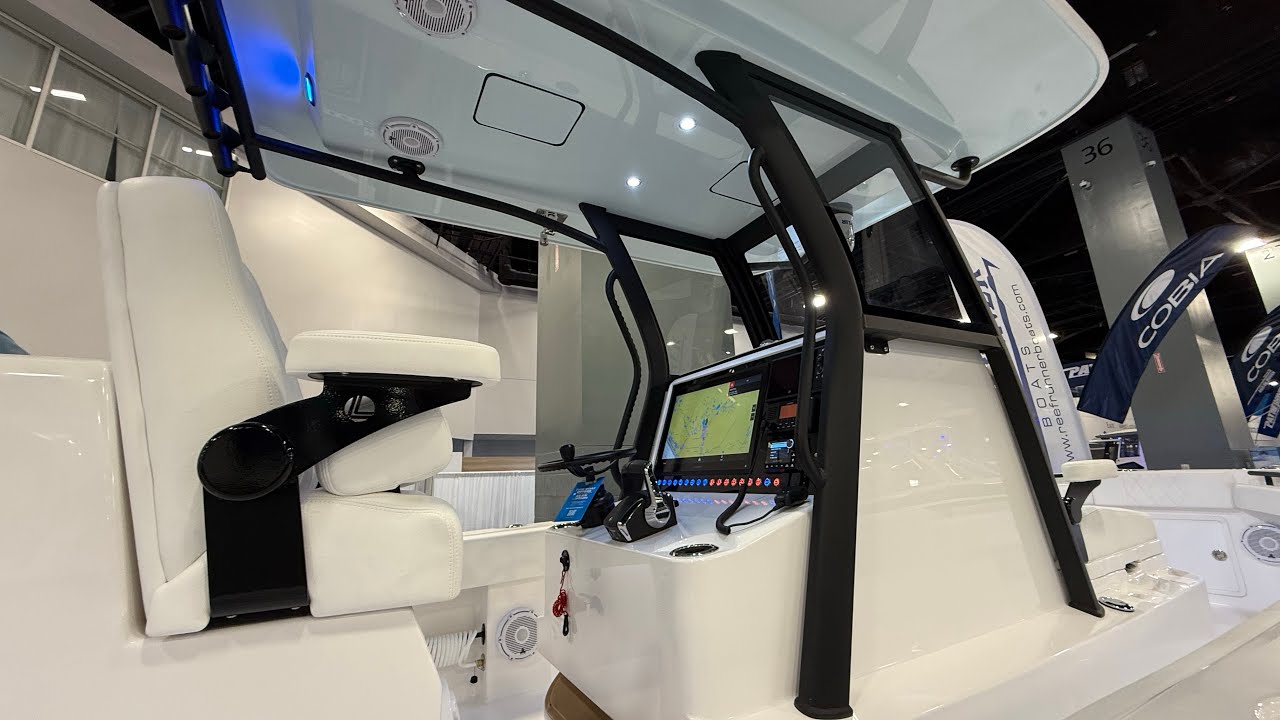 Miami Boat Show! Reef Runner Boats 280