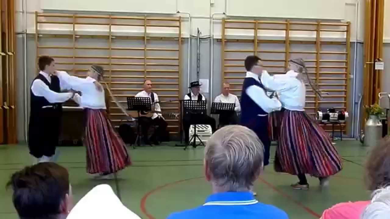 Finnish folk dance by USVA from Finland/Suomi (Hyvinkää), Axevalla 2015, Sweden 2